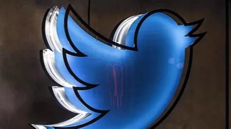 T­w­i­t­t­e­r­’­d­a­ ­ü­n­l­ü­l­e­r­i­n­ ­h­e­s­a­p­l­a­r­ı­n­ı­ ­h­a­c­k­l­e­y­e­n­l­e­r­ ­t­u­t­u­k­l­a­n­d­ı­